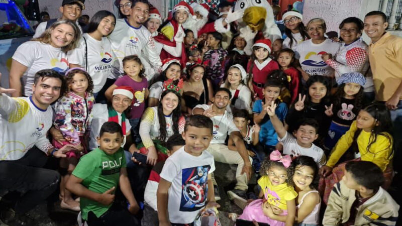Caravana de FVSL regaló sonrisas más de mil niños en navidad