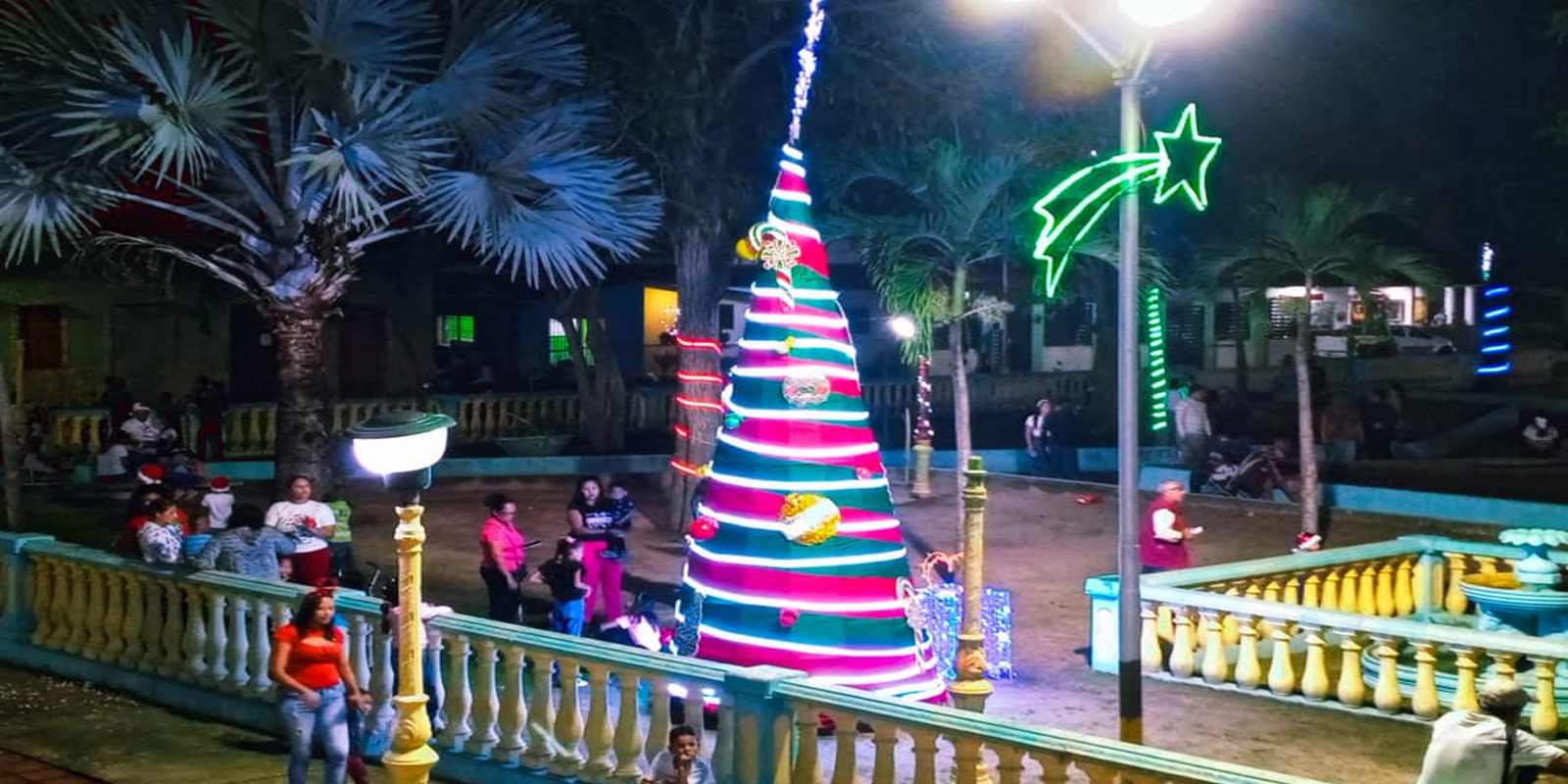 Encendido Navideño ilumina el municipio Uracoa