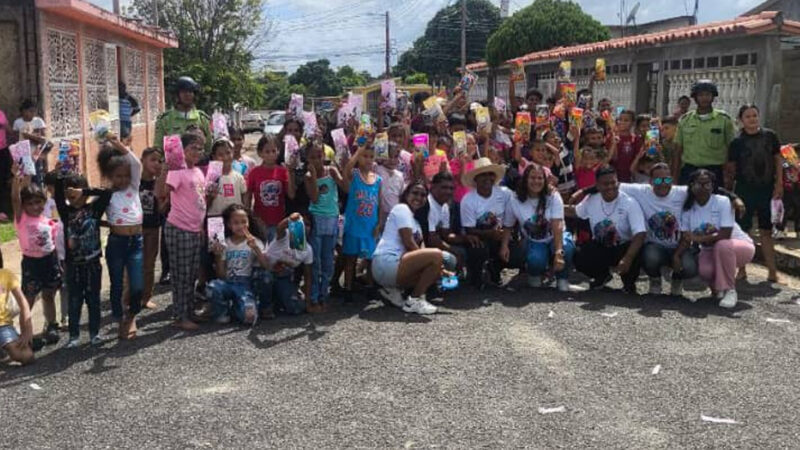 Regalando sonrisas benefició a niños del sector La Puente