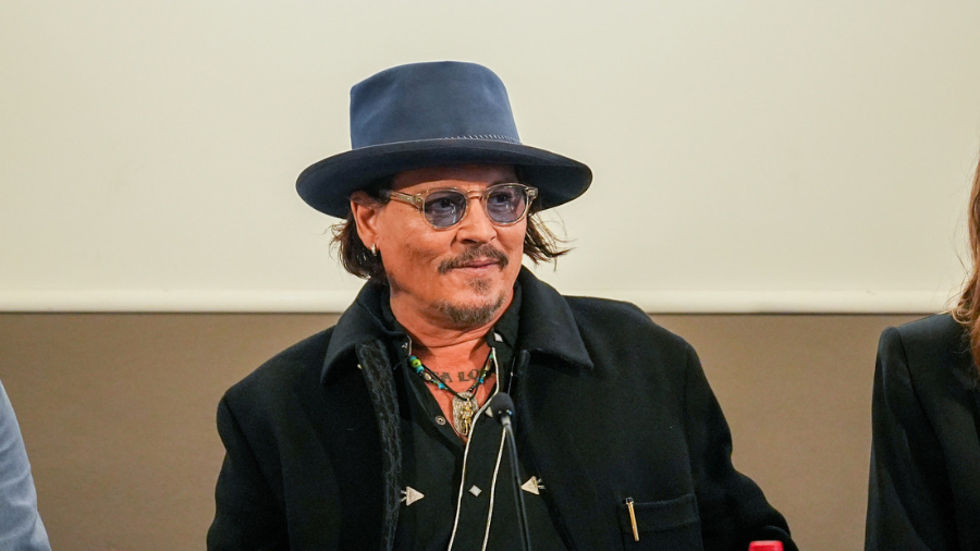Johnny Depp producirá la primera adaptación en inglés del clásico de literatura rusa «El maestro y Margarita»