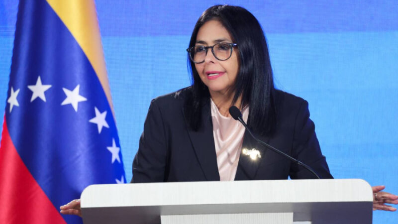 Delcy Rodríguez: «Caen las máscaras», el objetivo real de EE. UU. es robar el petróleo venezolano