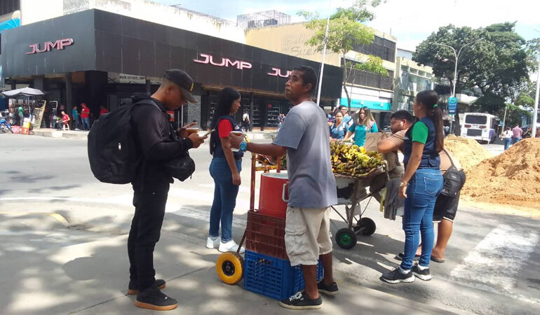 Alcaldía de Maturín reubica a 18 comerciantes informales de la calle Rojas