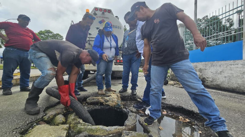 Alcaldía realiza saneamiento de red de aguas servidas del Terminal de Maturín