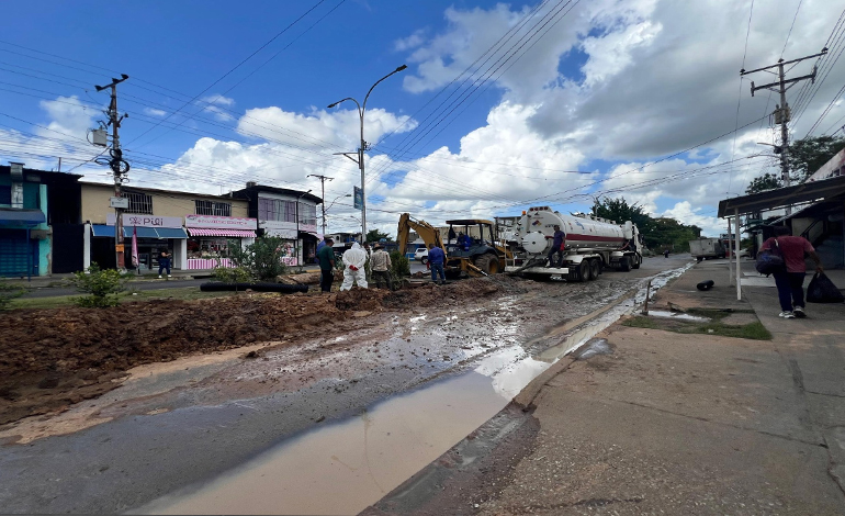 En Maturín Aguas de Monagas optimiza red de aguas servidas en Los Guaritos