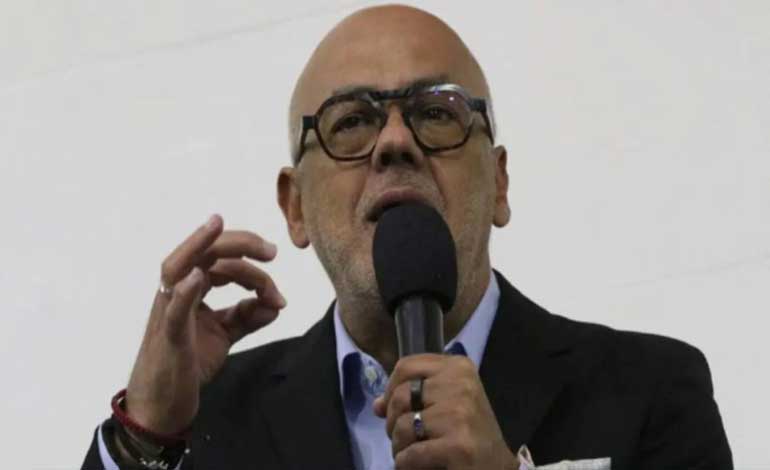 Jorge Rodríguez: Comercios que aumentaron precios con subida del dólar deben bajarlos