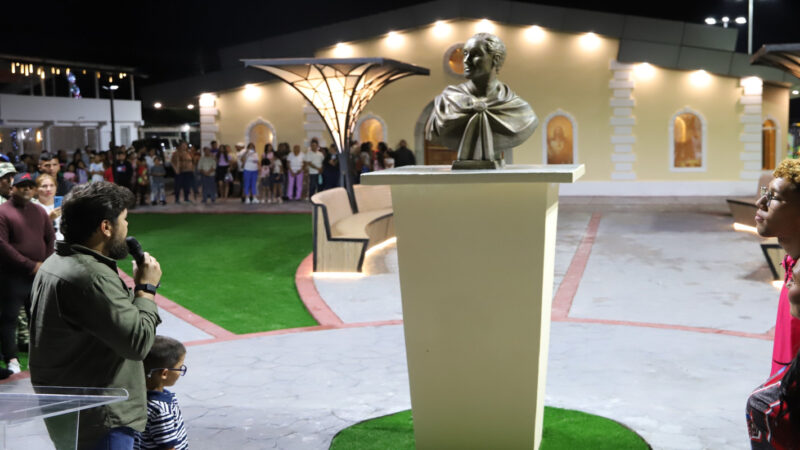 ‎Gobernador Luna inaugura conjunto de obras sociales en beneficio de San Vicente de Maturín