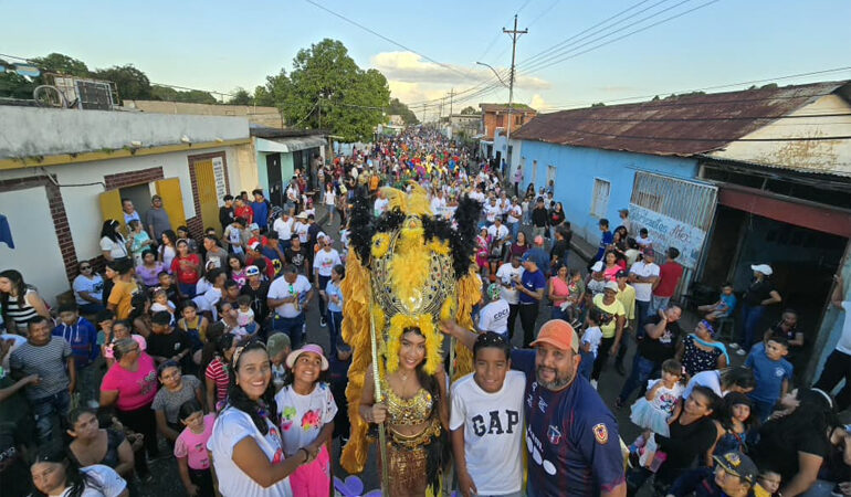 Cedeño de Tradiciones en Carnaval 2026 llenó de colorido las calles de Caicara