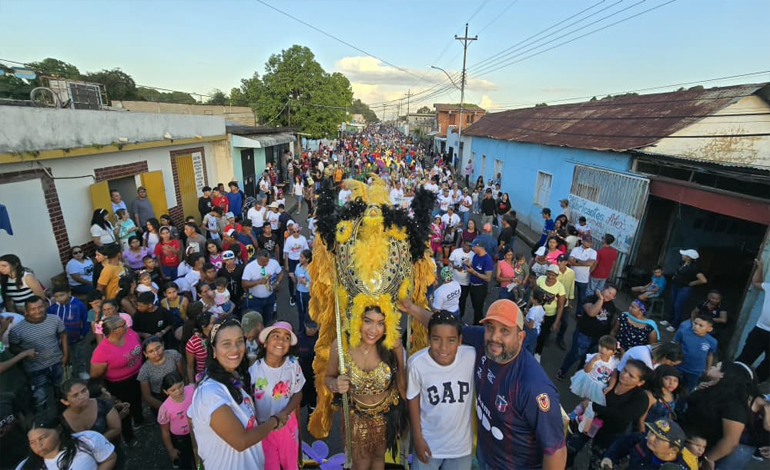 Cedeño de Tradiciones en Carnaval 2026 llenó de colorido las calles de Caicara
