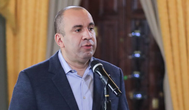 Designan a Larry Devoe como fiscal general encargado