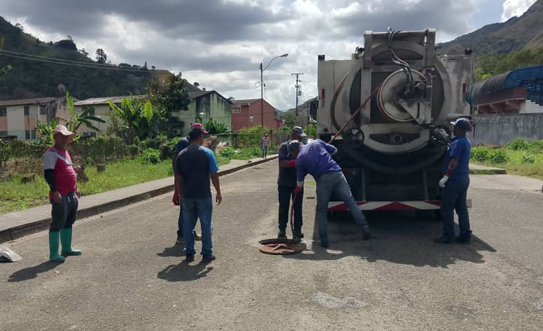En Caripe realizan labores de limpieza de drenajes