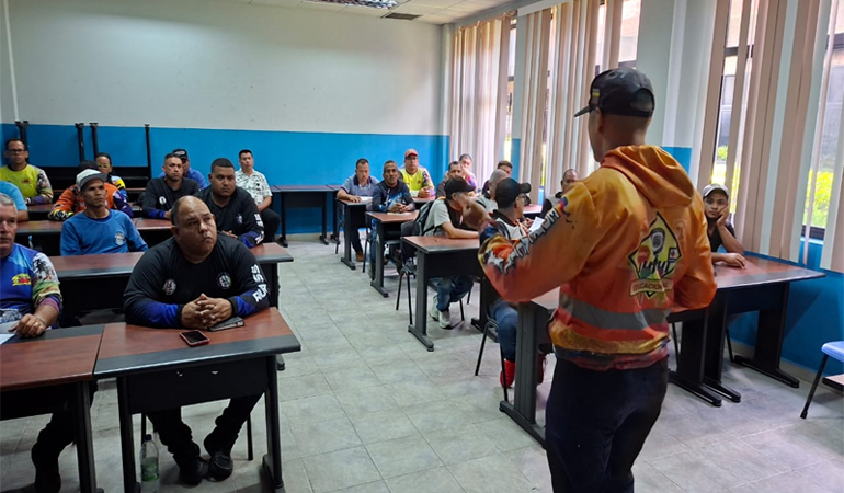 Universidad del Transporte dicta diplomado de Manejo Defensivo a más de 180 conductores de Monagas