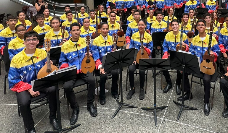 Monagas se une al repique Nacional: Más de 800 cuatristas tomarán las Plazas Bolívar del Estado