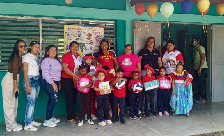Alcaldía de Uracoa entrega dos escuelas completamente rehabilitadas