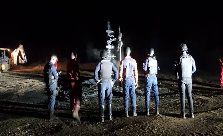 Alcaldía de Uracoa responde a incendio en pozo petrolero Árbol de Navidad