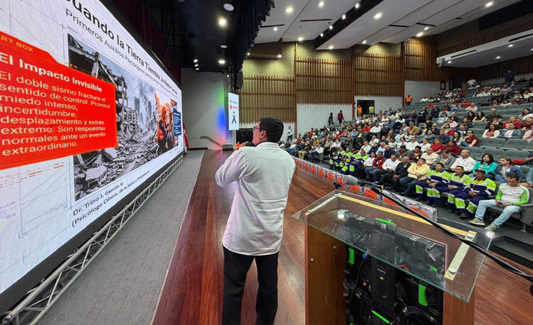 Dr. Gascón instruye Primeros Auxilios Psicológicos a personal de PDVSA