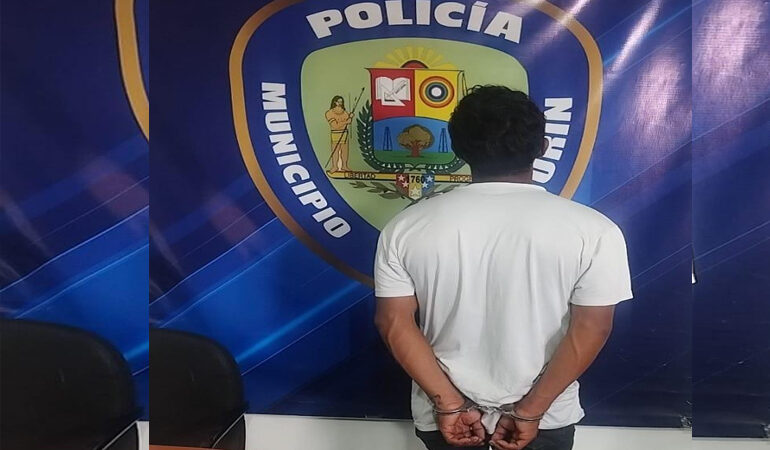 Polimaturín arrestó a un joven por hurto en una vivienda de Prado del Sur