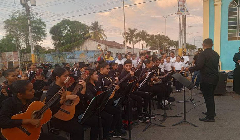 El Sistema Núcleo Uracoa impulsa el desarrollo cultural y social de más de 1.400 niños y jóvenes a través de la música