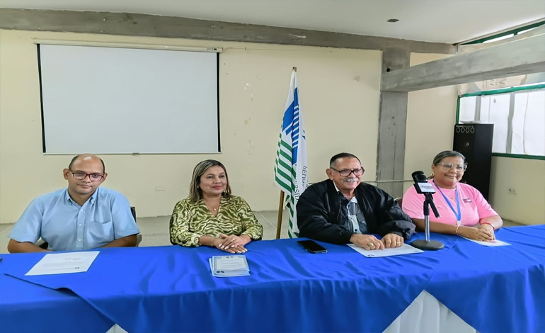 Presentan programa aniversario de la UPEL Maturín
